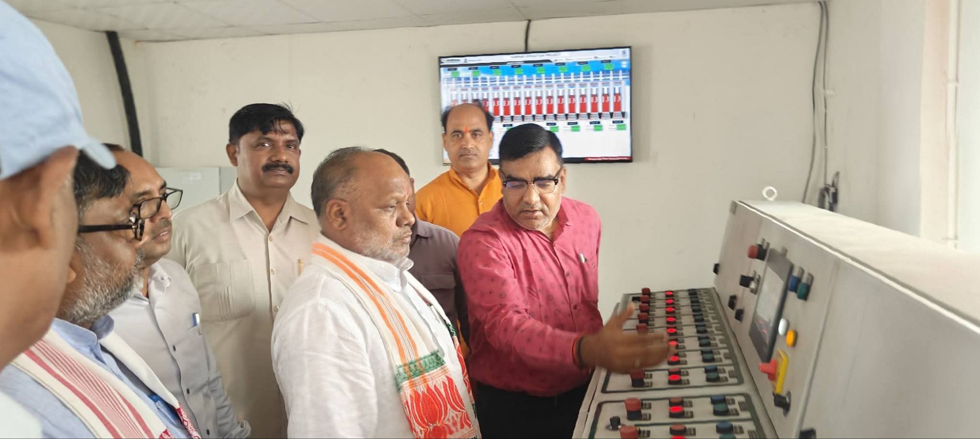 माननीय प्रभारी मंत्री डॉ. हंसराज विश्वकर्मा ने कनहर सिंचाई परियोजना का किया निरीक्षण