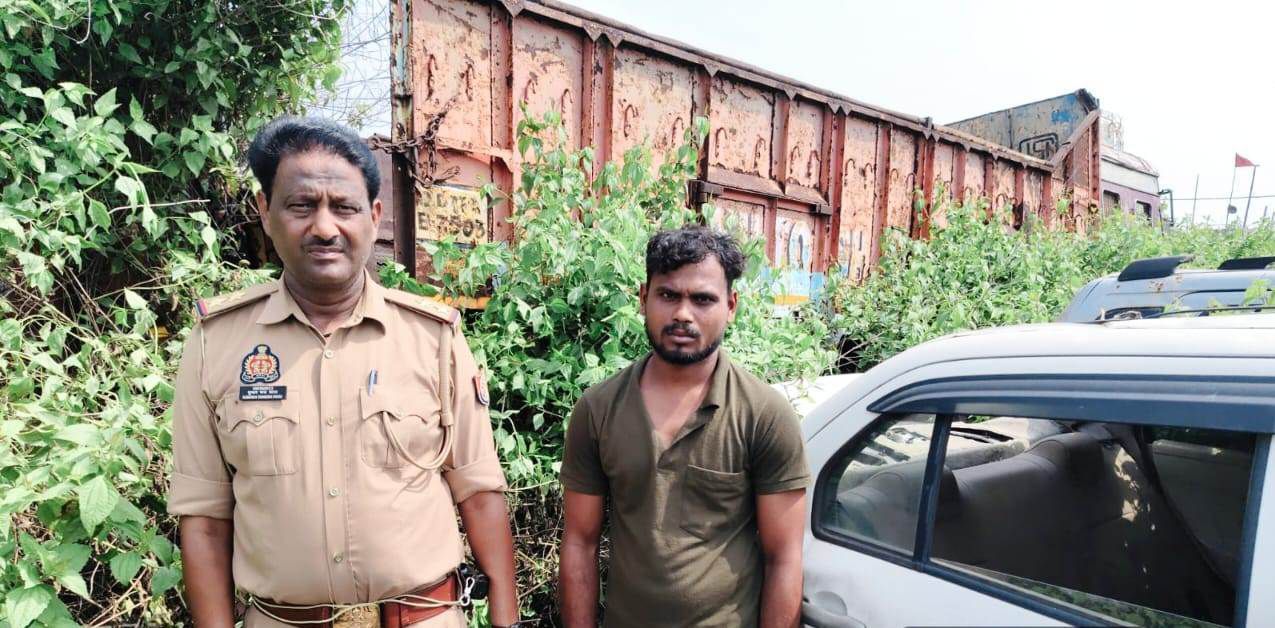 गैंगस्टर एक्ट के तहत सोनभद्र पुलिस की बड़ी कार्रवाई, अपराध से अर्जित ₹28 लाख मूल्य के दो वाहन कुर्क-